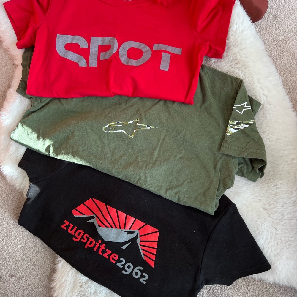 3 Women’s T Shirts 🏔️🚵‍♀️
